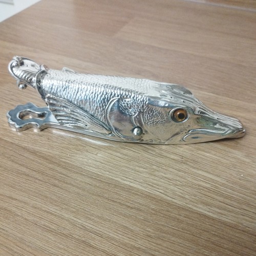 Pike fish paper clip desk - fish,